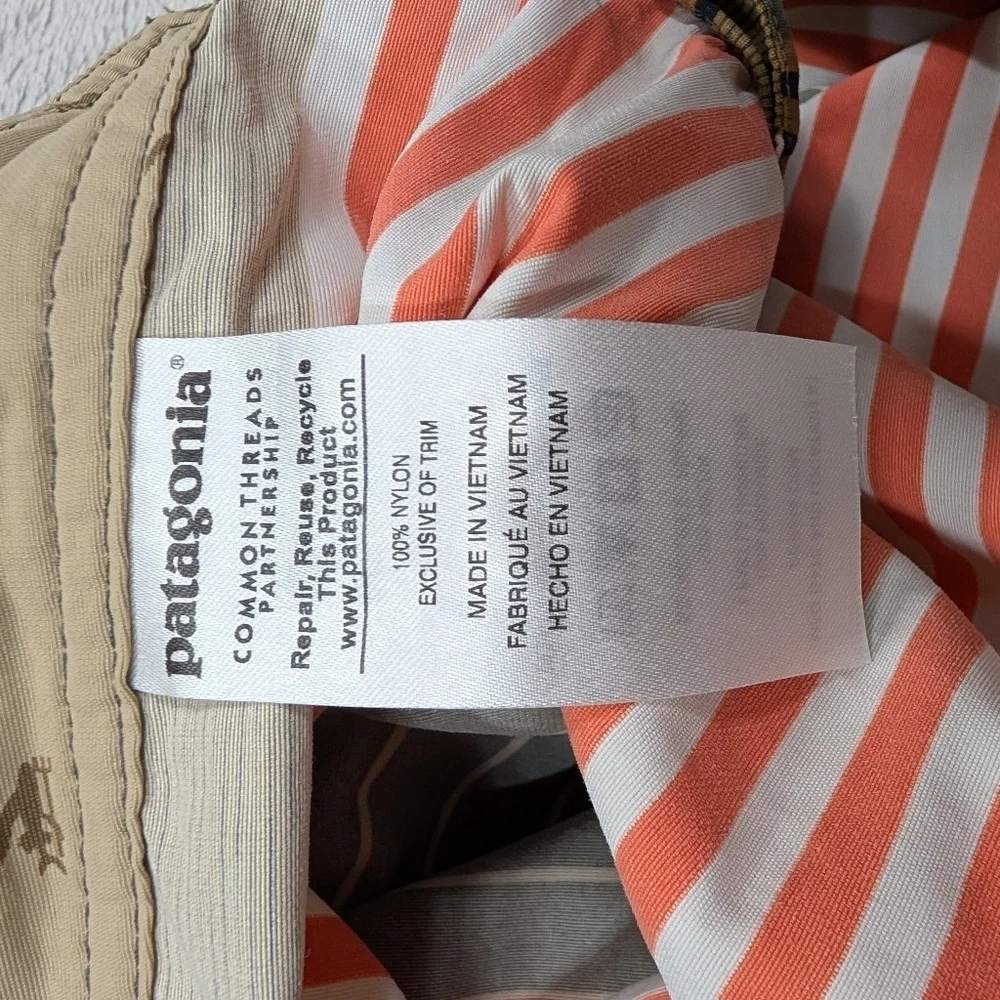 Patagonia Shorts Mens 35 Green Orange Stripe Wavefarer Board Swim Outdoor 8”